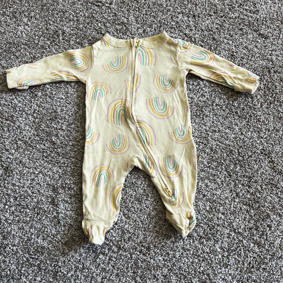 Old Navy Onsie - Picture 1 of 2